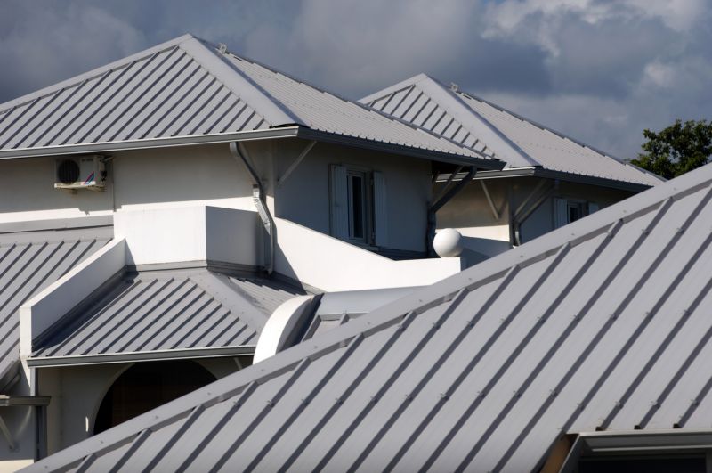 Aluminum Roof Installation in Oak Park, MI