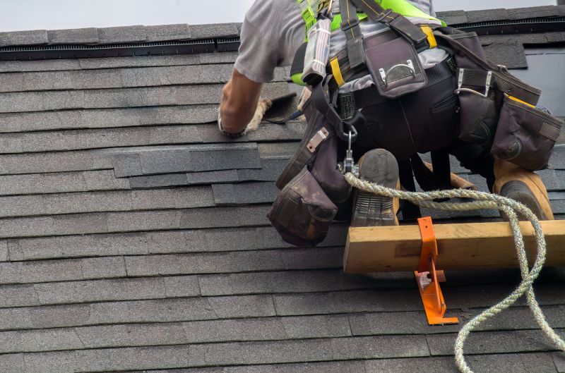 Asphalt Shingles Installation in Ferndale, MI